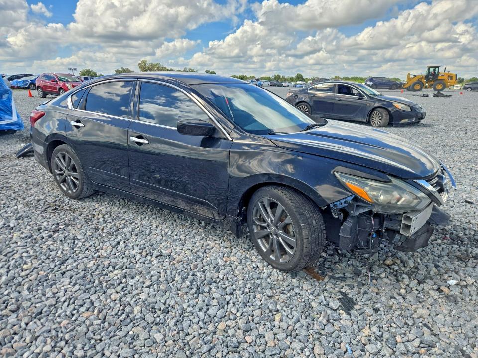 Продажа на аукционе авто 2018 Nissan Altima, vin: 1N4AL3AP8JC289904, номер лота: 70228036