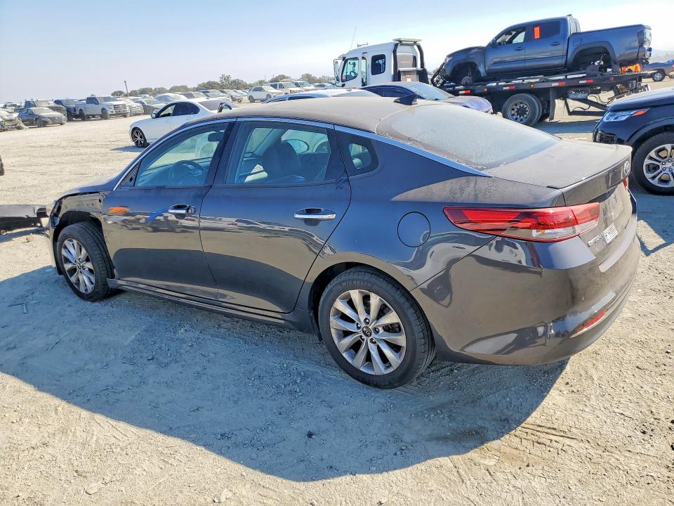 2018 Kia Optima მანქანა იყიდება აუქციონზე, vin: 5XXGT4L33JG185650, აუქციონის ნომერი: 68281676