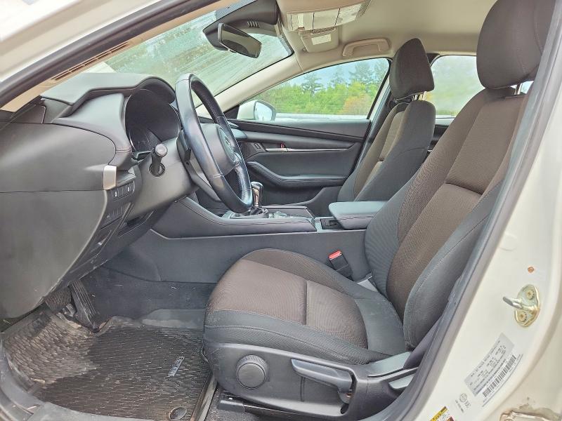 68189016 :رقم المزاد ، JM1BPBCL8N1505596 vin ، 2022 Mazda 3 مزاد بيع