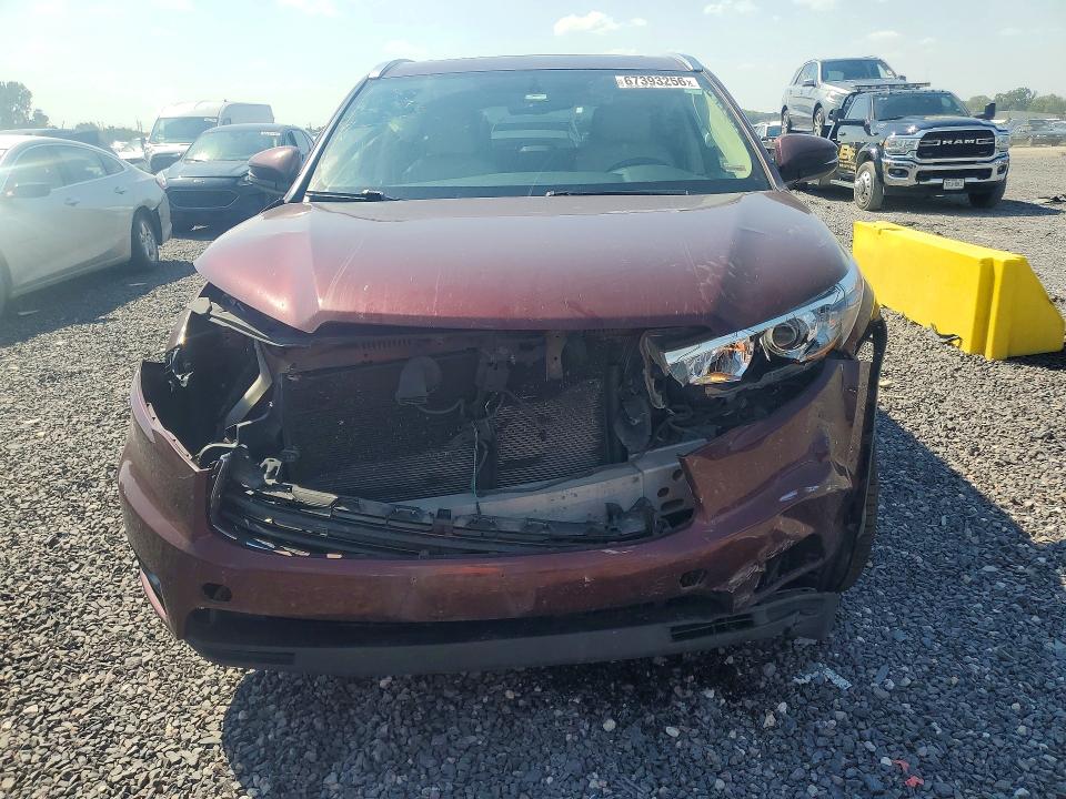 67393256 :رقم المزاد ، 5TDJKRFH5FS105574 vin ، 2015 Toyota Highlander مزاد بيع