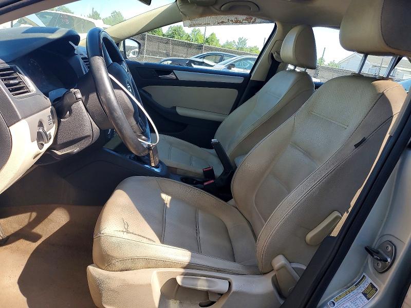 68943416 :رقم المزاد ، 3VWLL7AJXBM126514 vin ، 2011 Volkswagen Jetta مزاد بيع