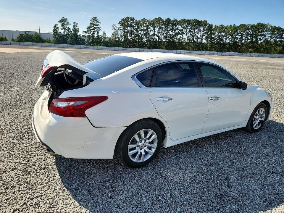 2018 Nissan Altima მანქანა იყიდება აუქციონზე, vin: 1N4AL3AP4JC119006, აუქციონის ნომერი: 68922556