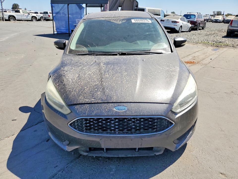 68699376 :رقم المزاد ، 1FADP3K22FL294690 vin ، 2015 Ford Focus مزاد بيع