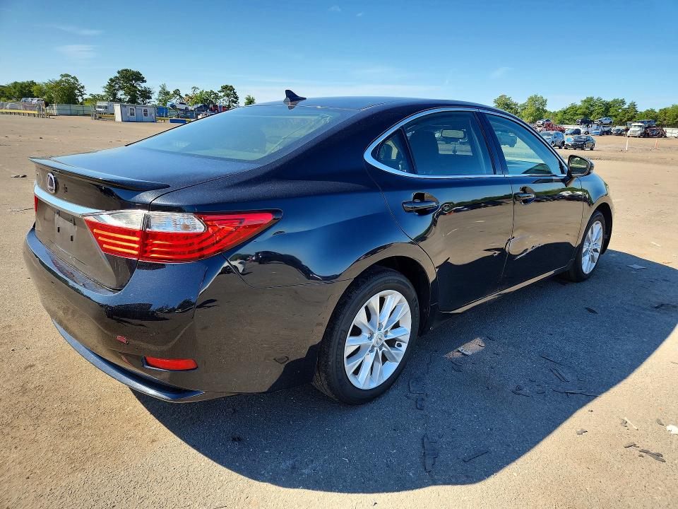 2013 Lexus Es მანქანა იყიდება აუქციონზე, vin: JTHBW1GGXD2030521, აუქციონის ნომერი: 68026696