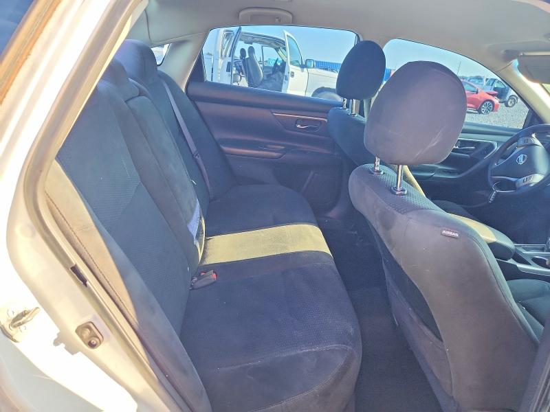 2015 Nissan Altima მანქანა იყიდება აუქციონზე, vin: 1N4AL3AP0FN385246, აუქციონის ნომერი: 68370896