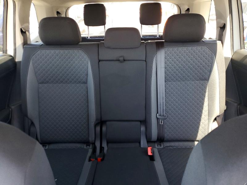 2018 Volkswagen Tiguan მანქანა იყიდება აუქციონზე, vin: 3VV1B7AX9JM071121, აუქციონის ნომერი: 67033466