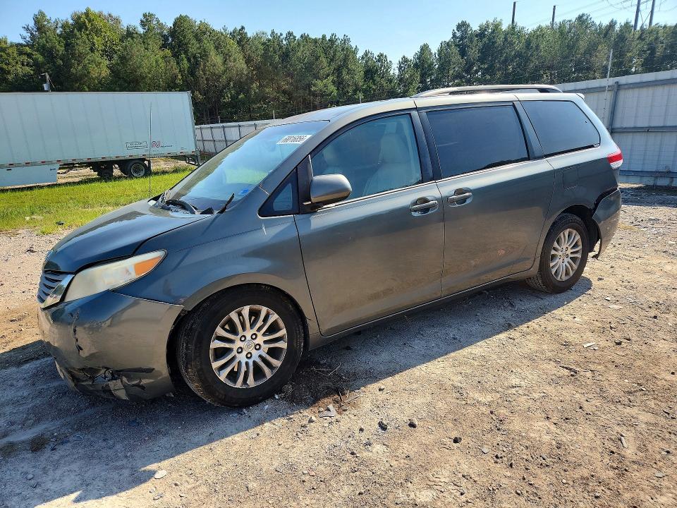Auction sale of the 2012 Toyota Sienna, vin: 5TDYK3DC3CS266391, lot number: 68816856
