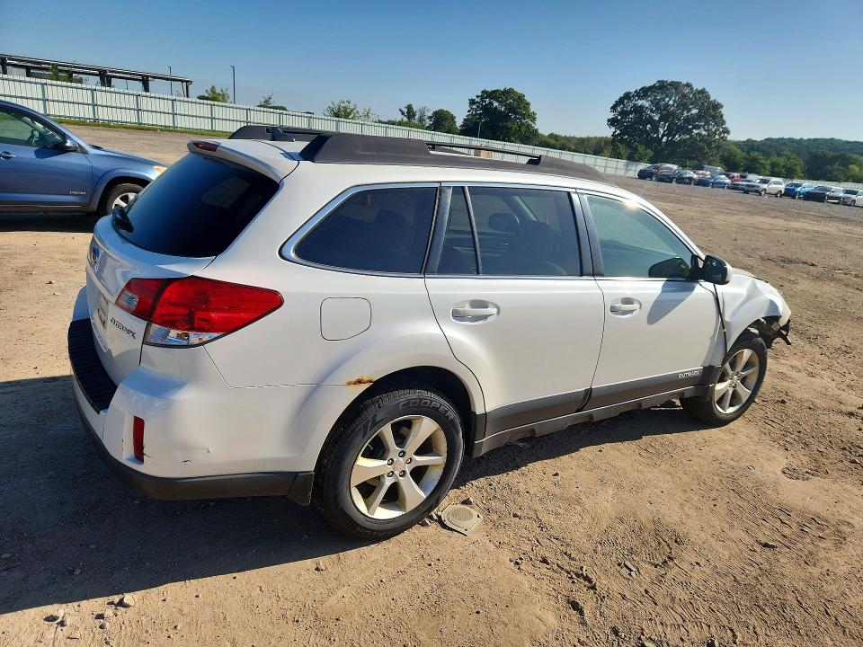 2014 Subaru Outback მანქანა იყიდება აუქციონზე, vin: 4S4BRCMC2E3208046, აუქციონის ნომერი: 68562786