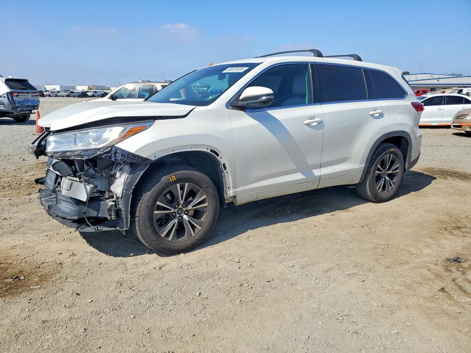 2017 Toyota Highlander მანქანა იყიდება აუქციონზე, vin: 5TDZZRFH4HS213640, აუქციონის ნომერი: 68979186