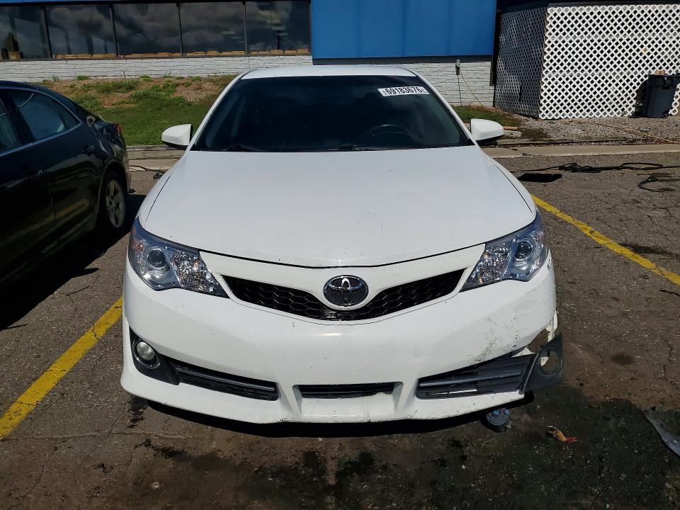 2014 Toyota Camry მანქანა იყიდება აუქციონზე, vin: 4T1BF1FK0EU351668, აუქციონის ნომერი: 69183676