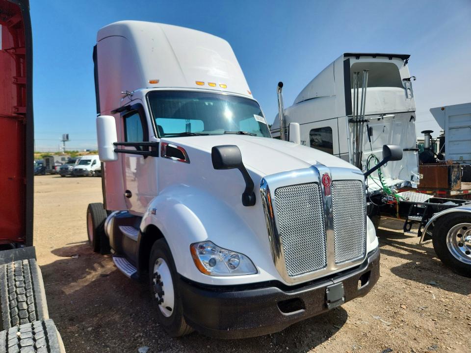 2016 Kenworth T680 მანქანა იყიდება აუქციონზე, vin: 1XKYA48X4GJ496731, აუქციონის ნომერი: 65236076