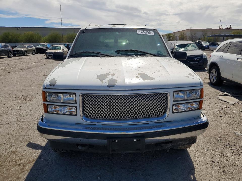 Продажа на аукционе авто 1997 Gmc Suburban, vin: 1GKGC26J6VJ738229, номер лота: 68447936