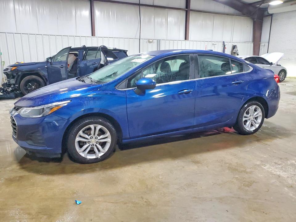 2019 Chevrolet Cruze მანქანა იყიდება აუქციონზე, vin: 1G1BE5SM8K7111888, აუქციონის ნომერი: 69561536