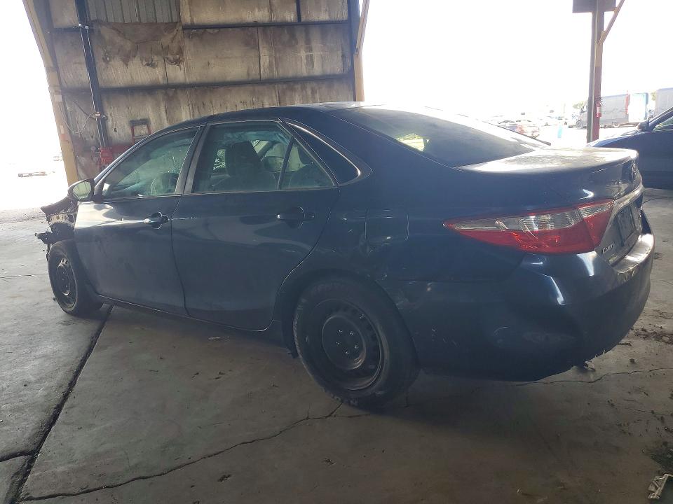 71054336 :رقم المزاد ، 4T1BF1FK0FU929799 vin ، 2015 Toyota Camry مزاد بيع