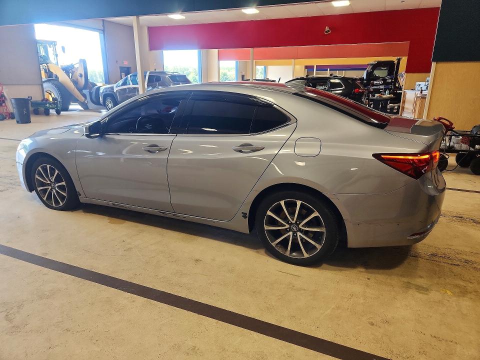 68852116 :رقم المزاد ، 19UUB2F56FA025693 vin ، 2015 Acura Tlx مزاد بيع