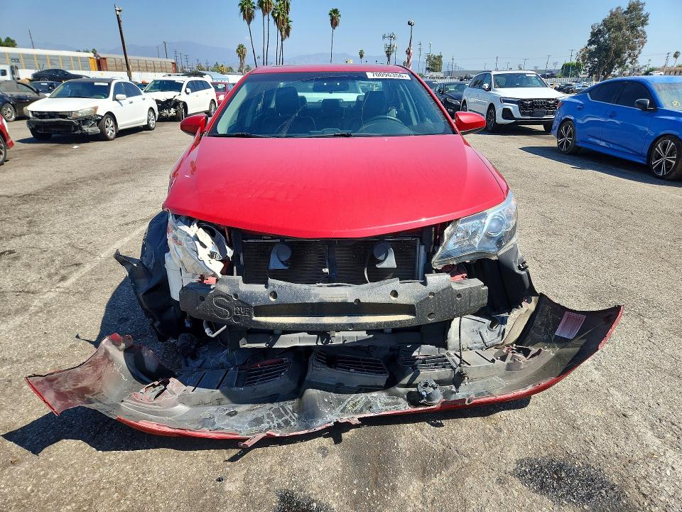70096356 :رقم المزاد ، 4T1BF1FK7CU624831 vin ، 2012 Toyota Camry مزاد بيع