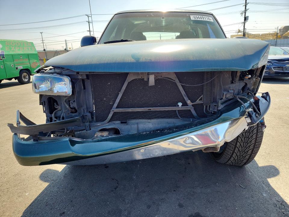 69449116 :رقم المزاد ، 1GKEC13VX3J301145 vin ، 2003 Gmc Yukon مزاد بيع