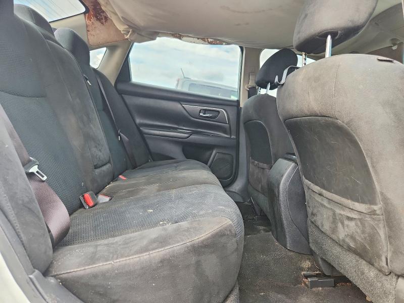 2015 Nissan Altima მანქანა იყიდება აუქციონზე, vin: 1N4AL3AP0FN385599, აუქციონის ნომერი: 70608506