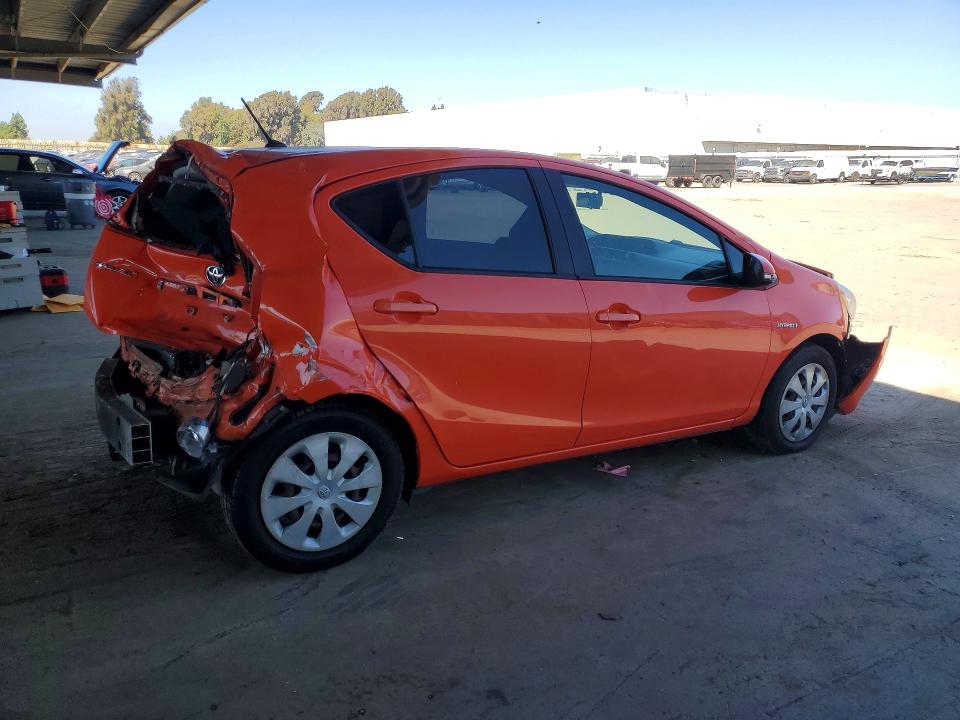 70340426 :رقم المزاد ، JTDKDTB38D1050313 vin ، 2013 Toyota Prius C مزاد بيع