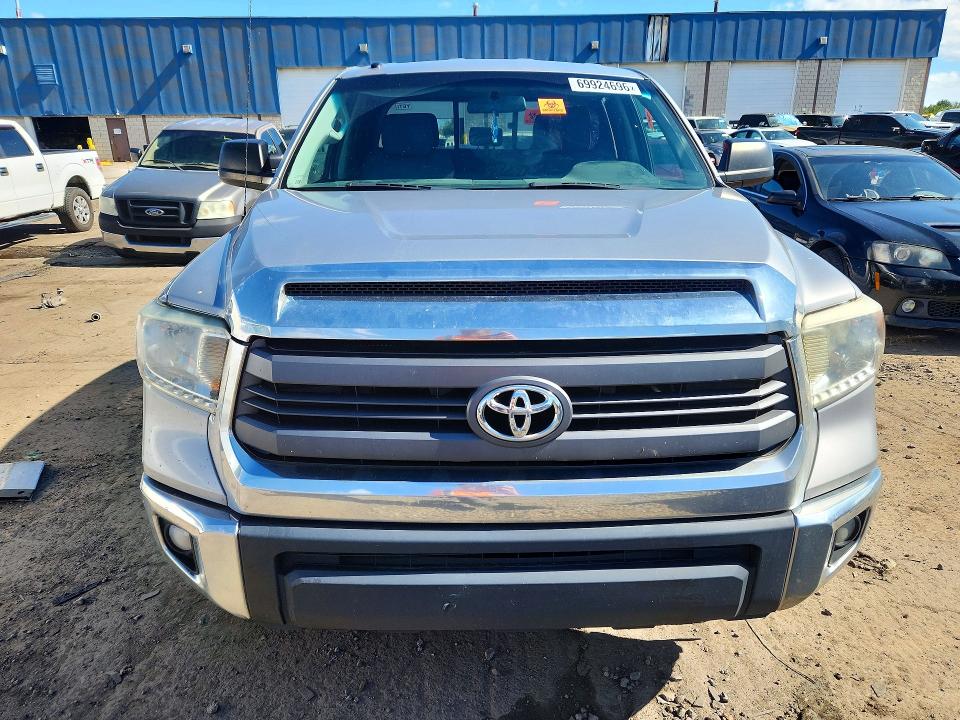 2015 Toyota Tundra მანქანა იყიდება აუქციონზე, vin: 5TFRM5F17FX082771, აუქციონის ნომერი: 69924696
