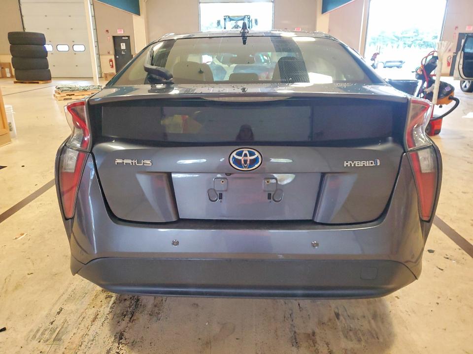 70955476 :رقم المزاد ، JTDKARFU2H3541873 vin ، 2017 Toyota Prius مزاد بيع