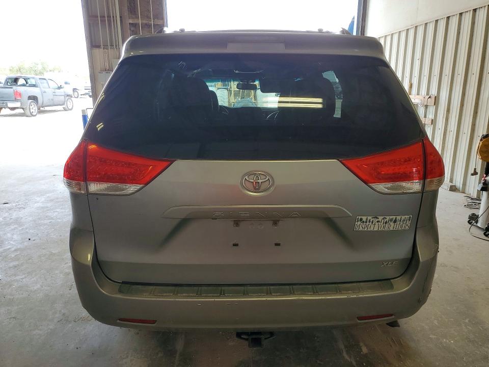 Aukcja sprzedaży 2014 Toyota Sienna, vin: 5TDYK3DC9ES429726, numer aukcji: 70560266