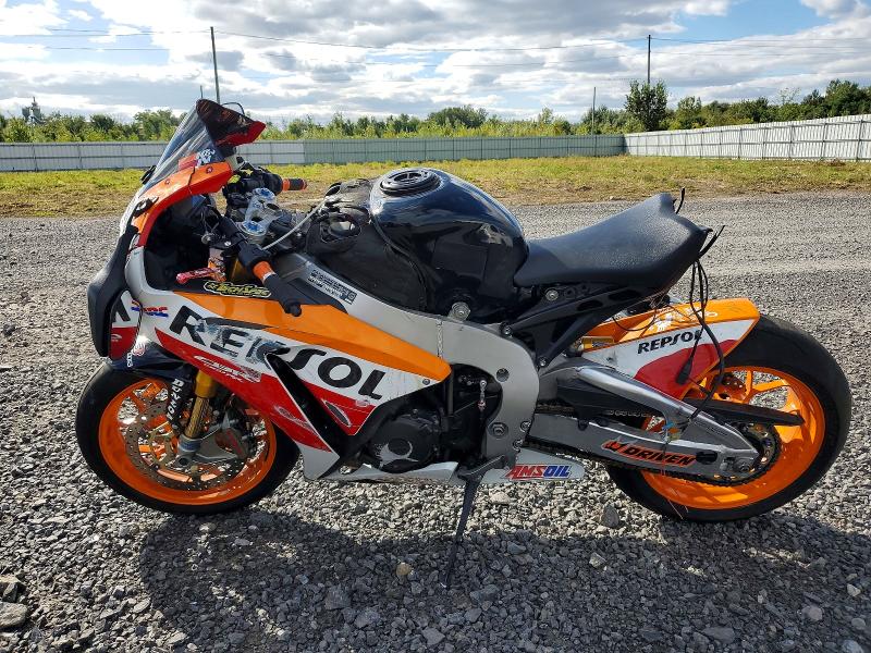 68797916 :رقم المزاد ، JH2SC59M8FK700016 vin ، 2015 Honda Cbr1000 مزاد بيع