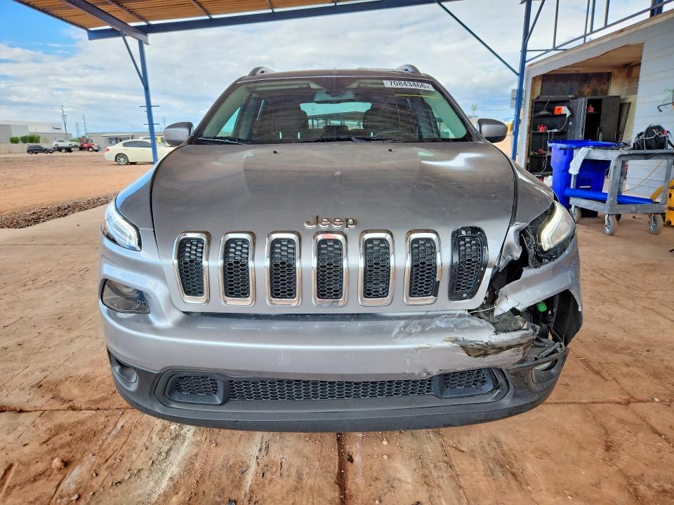 70843466 :رقم المزاد ، 1C4PJLCB2GW216398 vin ، 2016 Jeep Cherokee مزاد بيع