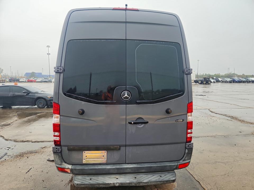 67821936 :رقم المزاد ، WDWPE8AC095420376 vin ، 2009 Mercedes-benz Sprinter مزاد بيع