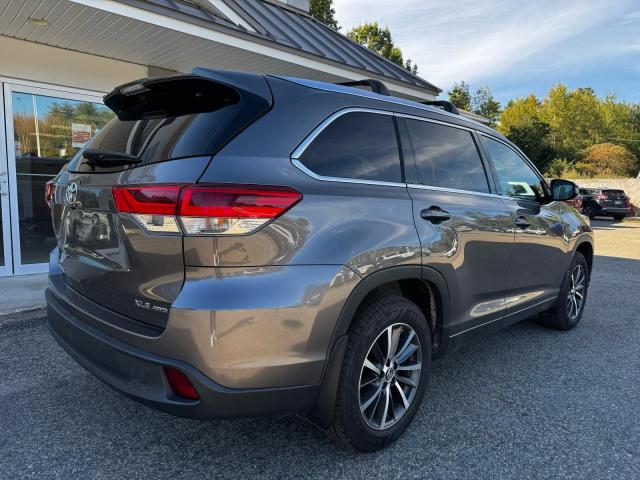 70469566 :رقم المزاد ، 5TDJZRFH1HS509082 vin ، 2017 Toyota Highlander مزاد بيع