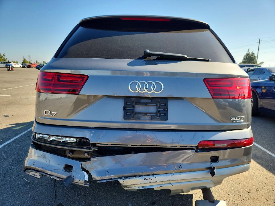 68717876 :رقم المزاد ، WA1VAAF71HD008183 vin ، 2017 Audi Q7 مزاد بيع