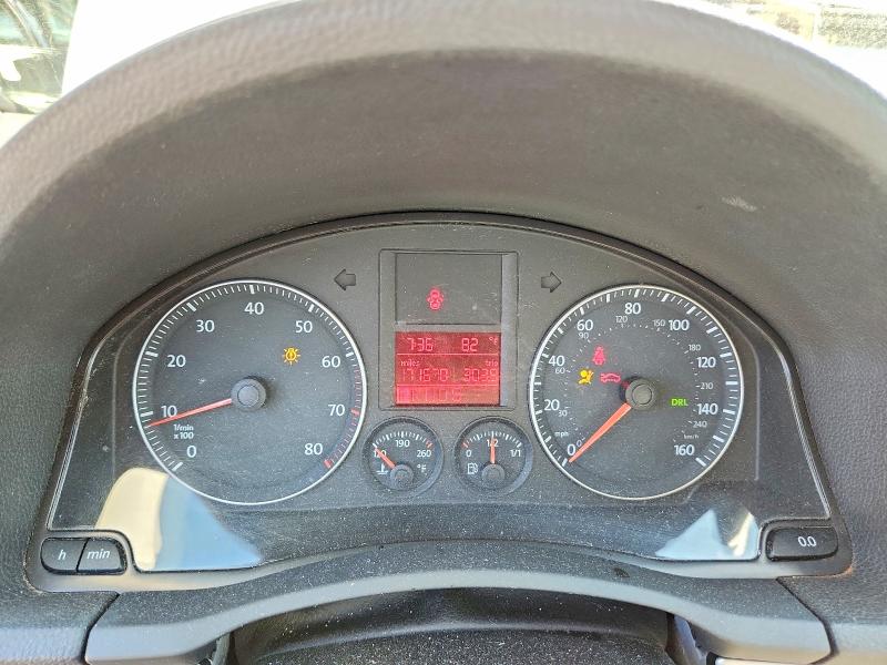 2009 Volkswagen Rabbit მანქანა იყიდება აუქციონზე, vin: WVWDB71KX9W131497, აუქციონის ნომერი: 69481886