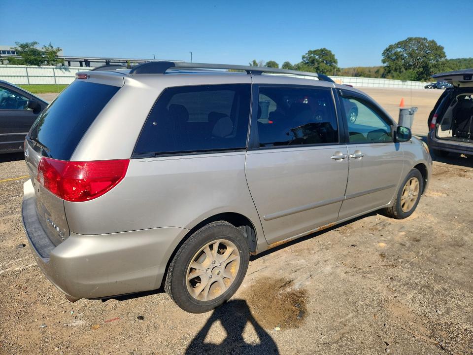 Продажа на аукционе авто 2006 Toyota Sienna, vin: 5TDBA23C26S063467, номер лота: 71042586