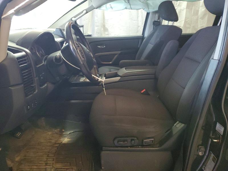 67700226 :رقم المزاد ، 1N6AA0EC0FN511527 vin ، 2015 Nissan Titan مزاد بيع