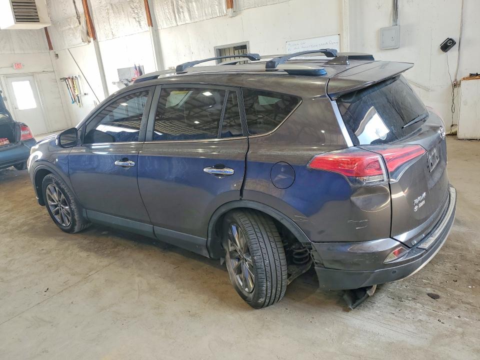 Продажа на аукционе авто 2017 Toyota Rav4, vin: JTMDFREV5HJ168523, номер лота: 69737736
