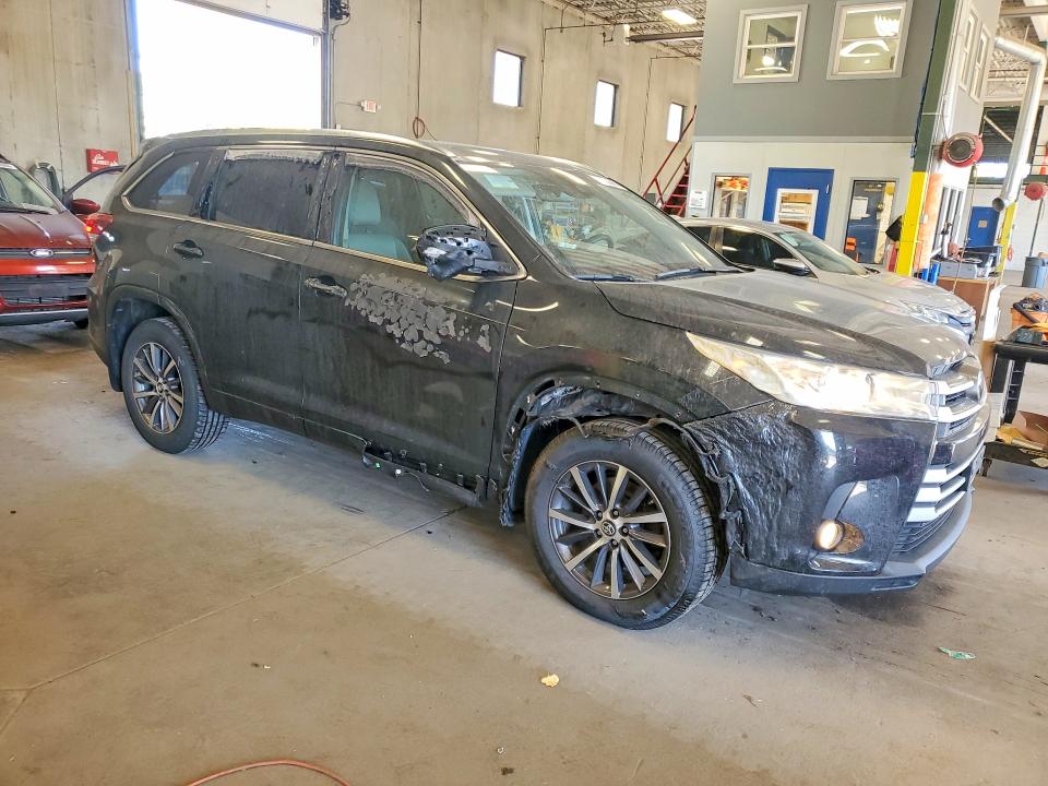 Продаж на аукціоні авто 2017 Toyota Highlander, vin: 5TDJZRFH1HS397464, номер лоту: 70158896
