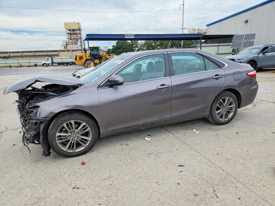 2015 Toyota Camry მანქანა იყიდება აუქციონზე, vin: 4T1BF1FK8FU034268, აუქციონის ნომერი: 68099226