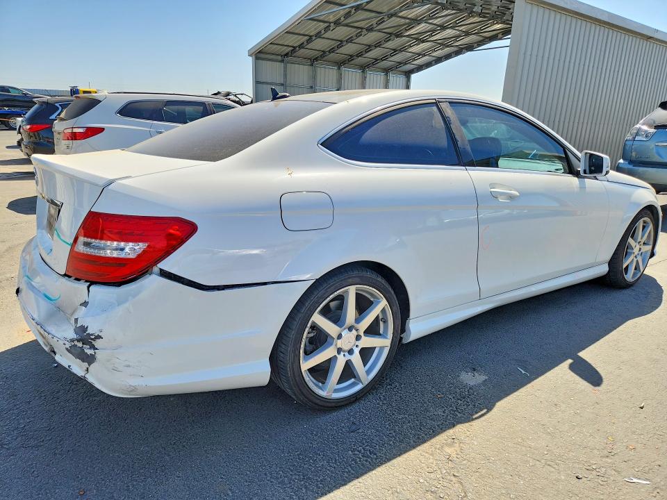Продаж на аукціоні авто 2013 Mercedes-benz C, vin: WDDGJ4HBXDF949833        , номер лоту: 68605926