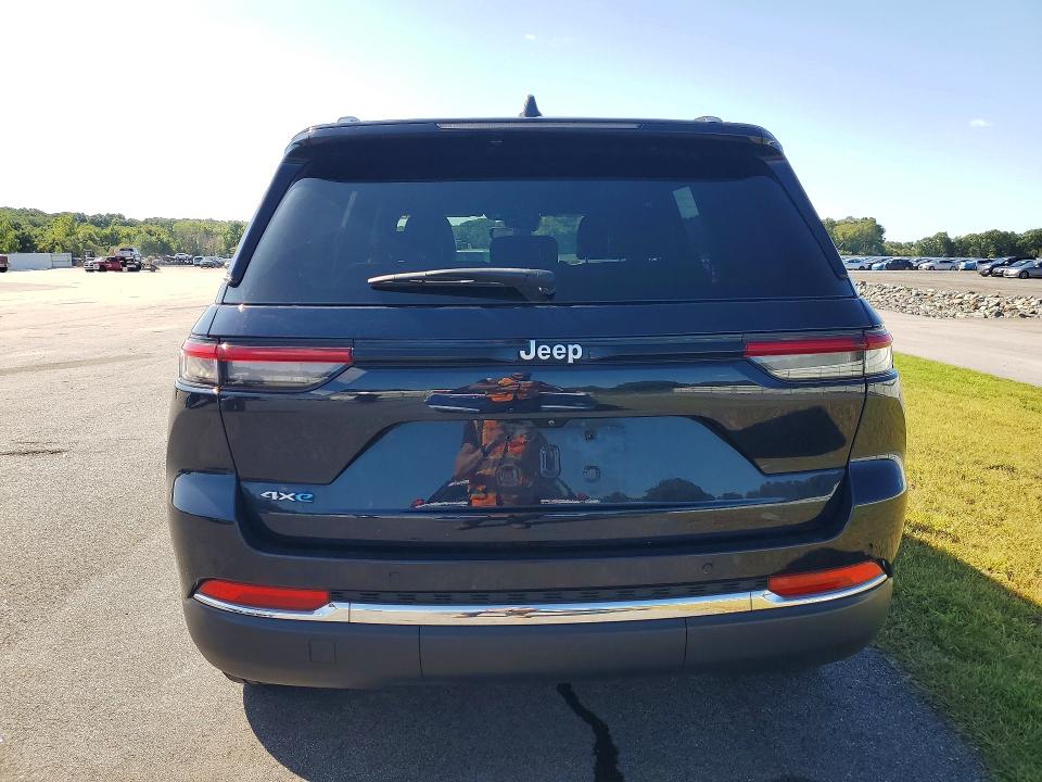 Продажа на аукционе авто 2024 Jeep Grand Cherokee, vin: 1C4RJYB65R8520648, номер лота: 68958296