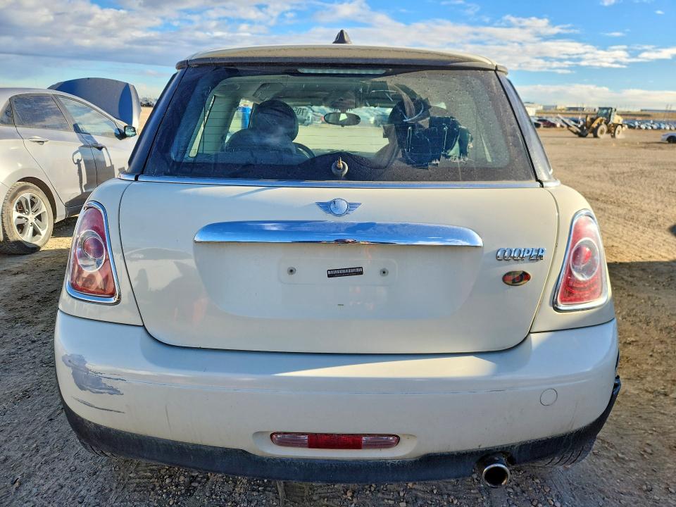 Продаж на аукціоні авто 2011 Mini Cooper, vin: WMWSU3C5XBTX96860, номер лоту: 70552446
