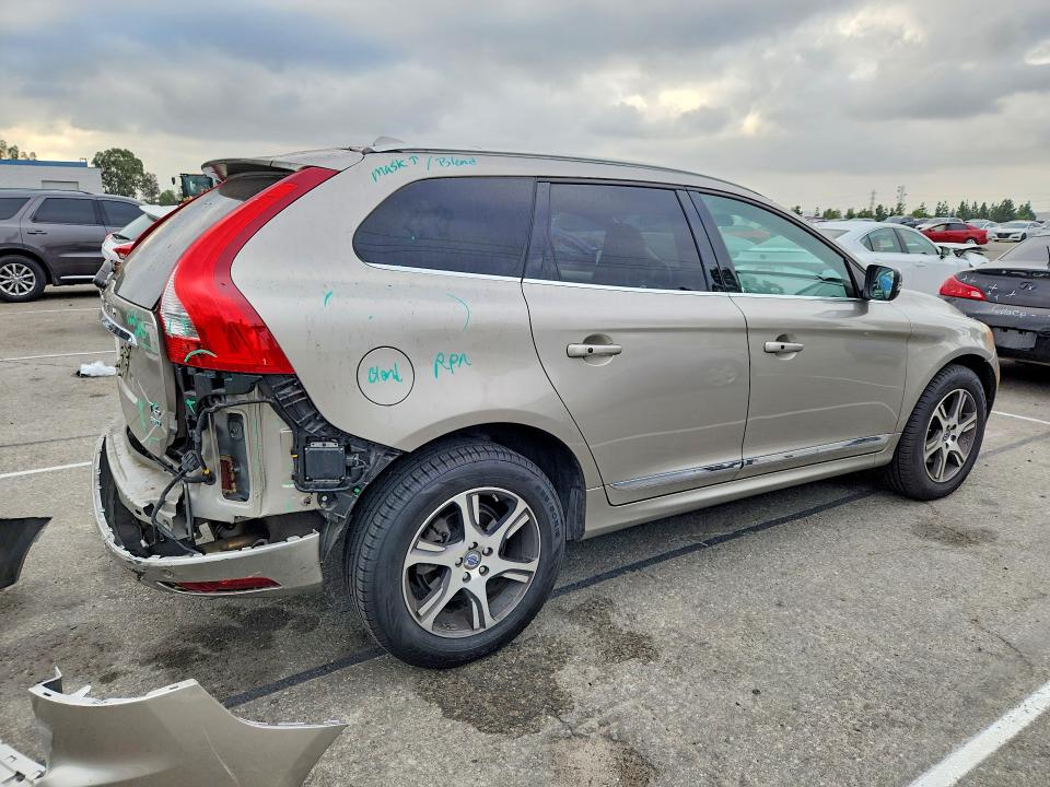 2014 Volvo Xc60 მანქანა იყიდება აუქციონზე, vin: YV4902DZ8E2510259, აუქციონის ნომერი: 69154666