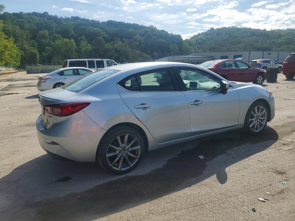 67964456 :رقم المزاد ، 3MZBN1V30JM199551 vin ، 2018 Mazda 3 مزاد بيع