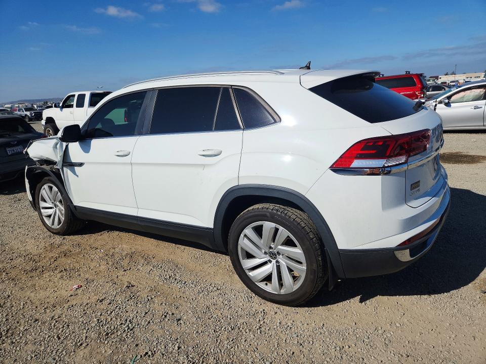 69622676 :رقم المزاد ، 1V21E2CA3LC221972 vin ، 2020 Volkswagen Atlas Cross Sport مزاد بيع