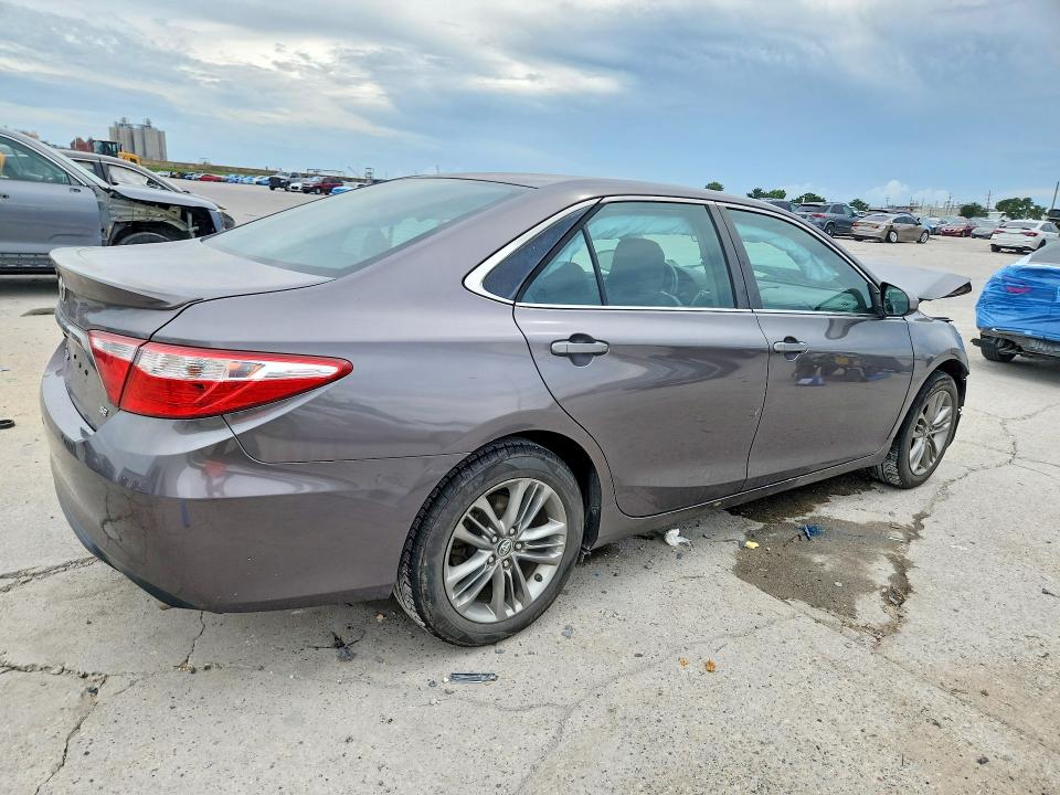 2015 Toyota Camry მანქანა იყიდება აუქციონზე, vin: 4T1BF1FK8FU034268, აუქციონის ნომერი: 68099226
