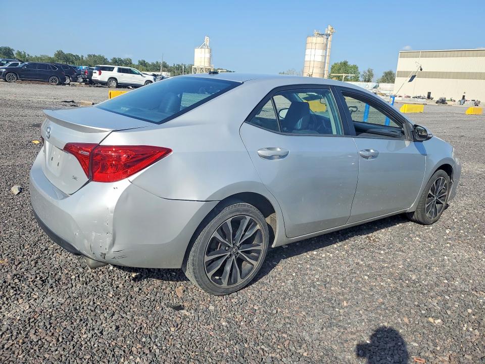 69125816 :رقم المزاد ، 5YFBURHE5HP638652 vin ، 2017 Toyota Corolla مزاد بيع