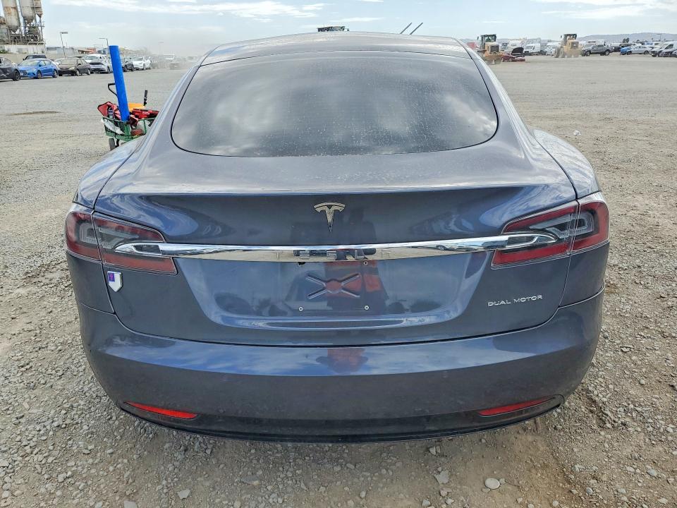 68519266 :رقم المزاد ، 5YJSA1E26LF350924 vin ، 2020 Tesla Model S مزاد بيع