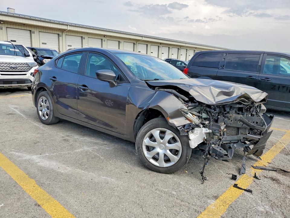 69610796 :رقم المزاد ، 3MZBN1U72HM142556 vin ، 2017 Mazda 3 مزاد بيع