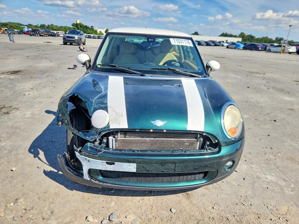71031176 :رقم المزاد ، WMWMF33588TT67714 vin ، 2008 Mini Cooper مزاد بيع