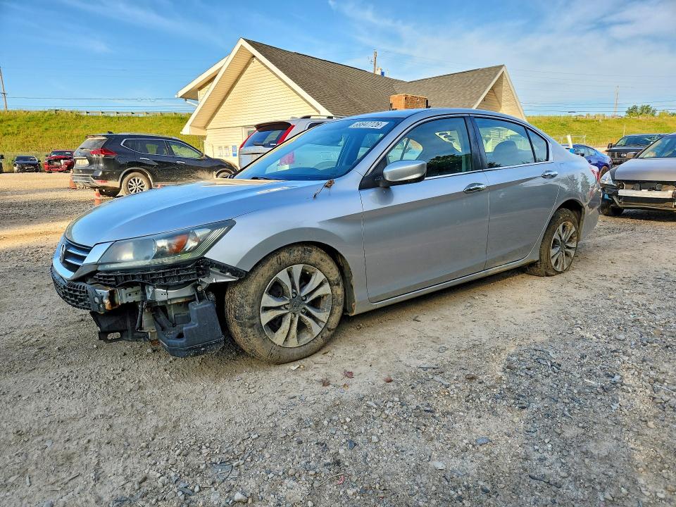 2015 Honda Accord მანქანა იყიდება აუქციონზე, vin: 1HGCR2F35FA124351, აუქციონის ნომერი: 68847726