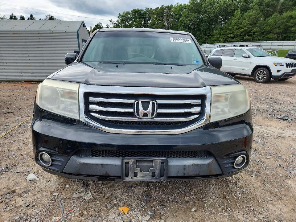 70682286 :رقم المزاد ، 5FNYF4H90FB041377 vin ، 2015 Honda Pilot مزاد بيع